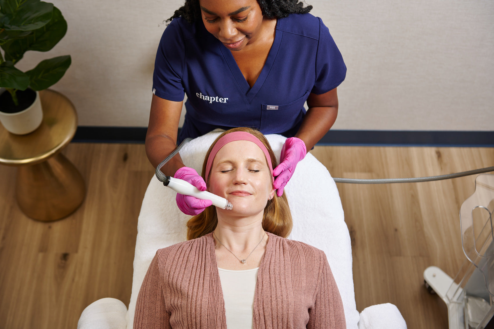 What is a Hydrating Facial? How a HydraGlow Facial can help you